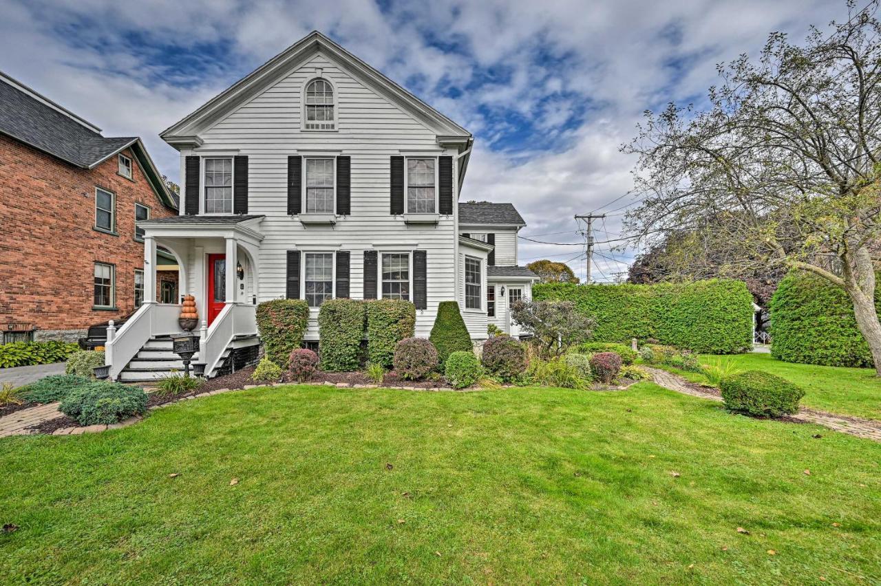 Unique And Historic Home Walk To Lake Champlain Plattsburgh Eksteriør bilde